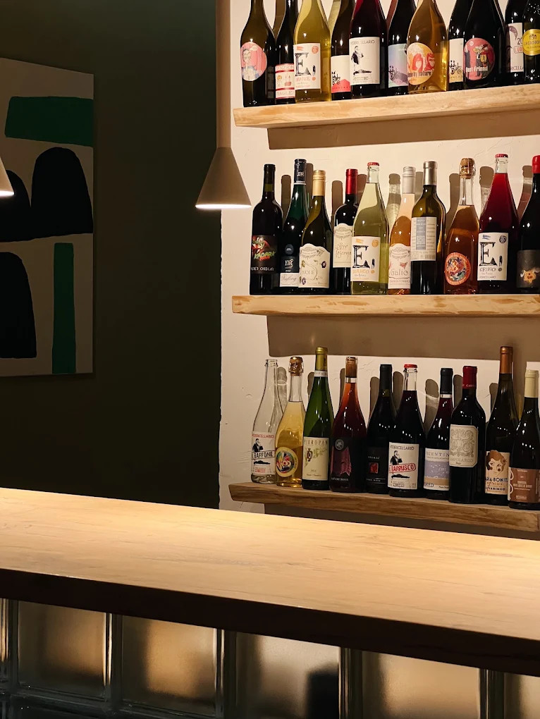 Kunst wine bar