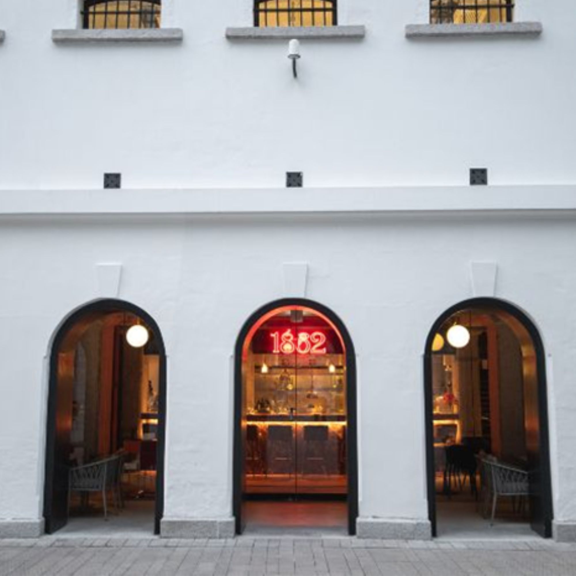 1862 Tapas y Vino