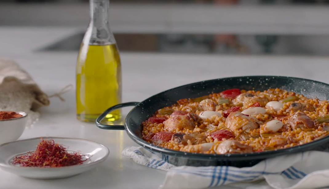 Travel in a Bite: Paella