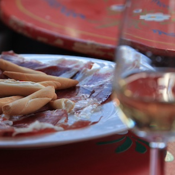 Don't let the Feria de Abril Stop: Food and Drink to Keep the Party Going at Home