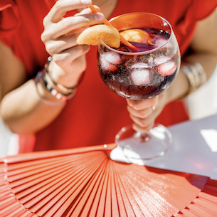 Meet the Ancient Cocktail that is Sangría
