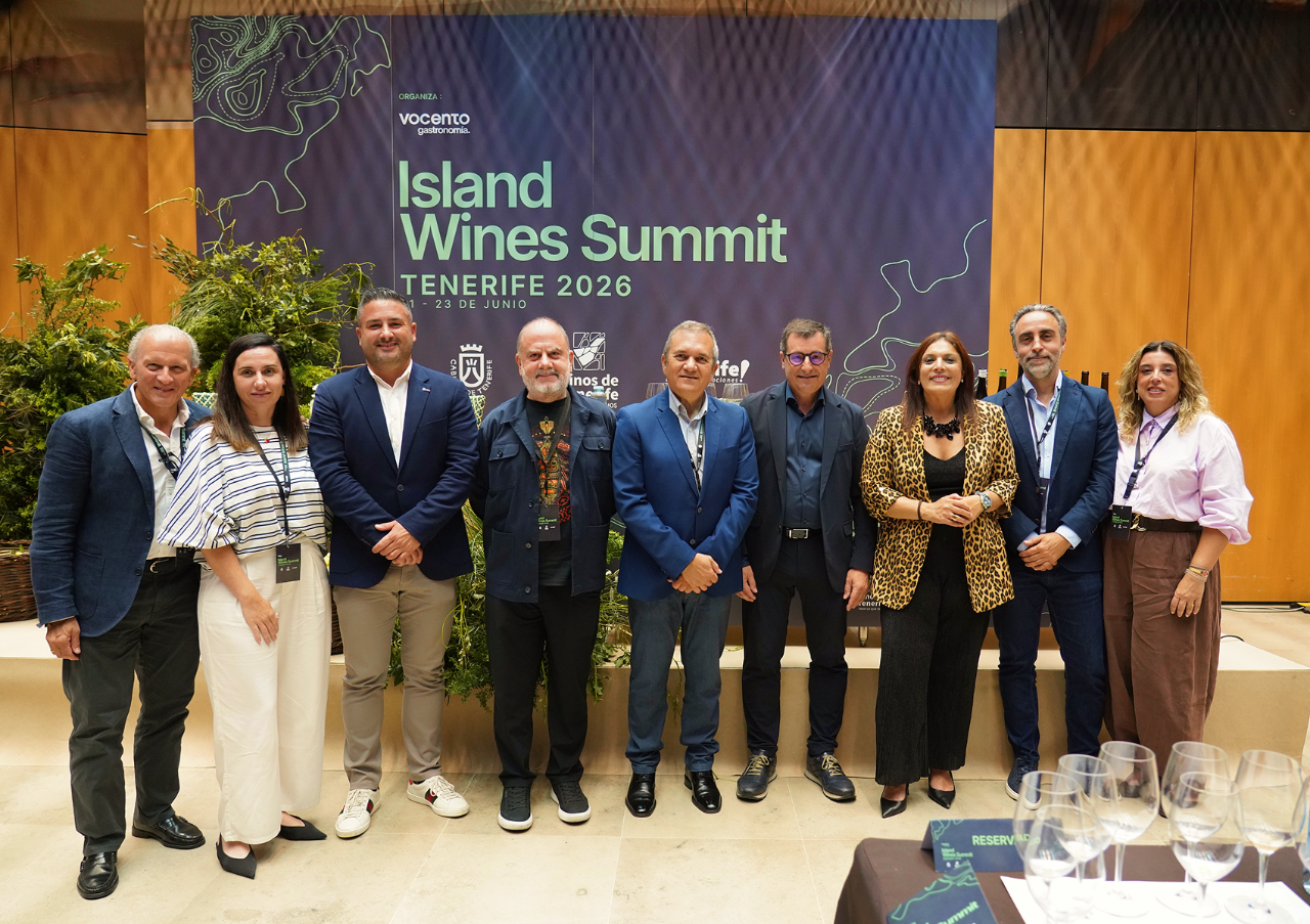 world-wine-experts-meet-at-the-island-wines-summit-in-tenerife-familia.png