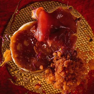 Carpaccio of red tuna on a bed of breadcrumbs | Foods & Wines from Spain