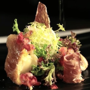 Video recipe: Sprouts, ibérico ham, goat’s cheese and figs salad