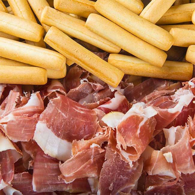 Picos, regañás... Spain’s bread snacks industry: tradition and innovation. Photo by: Unsplash