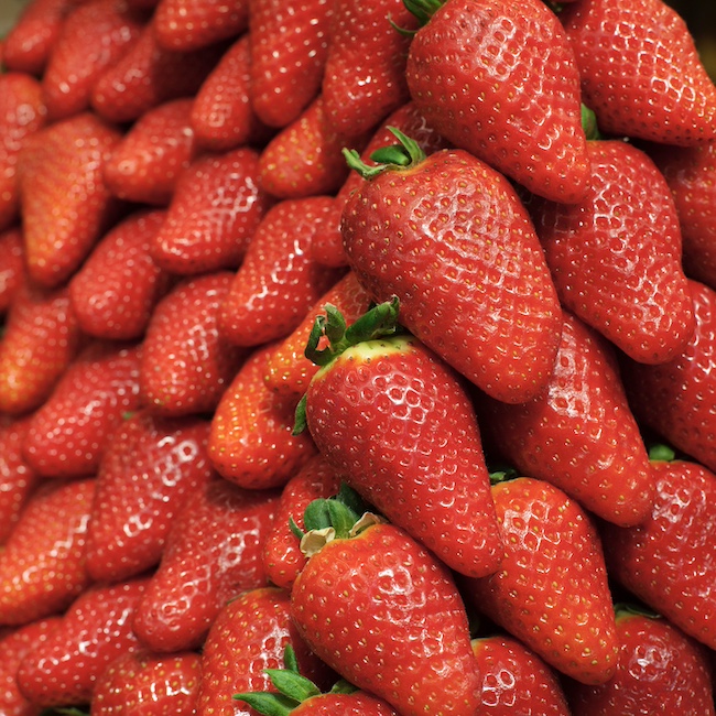 ESP= Mercado de Chamartín, Madrid. Fruteria Charito
ENG= Chamartin food market. Madrid, Spain. Charito´s fruit store