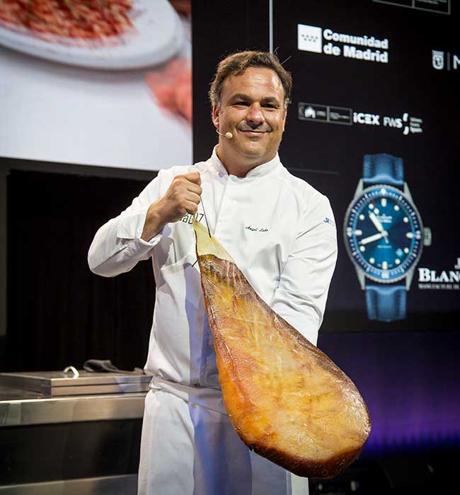 Madrid Fusion 2021: Tuna ham by Chef Ángel León.