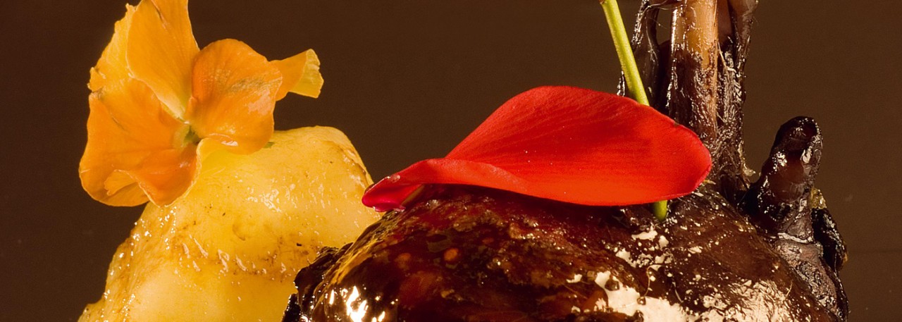 Spanish recipe: Ballotine of hare leg with grilled melon. Photo by: Toya Legido/©ICEX.