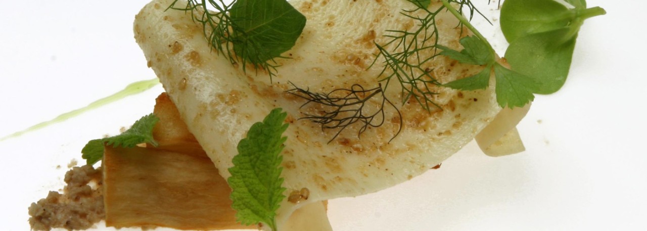 Spanish recipe: Cassava with a truffle emulsion. Photo by: Toya Legido/©ICEX.