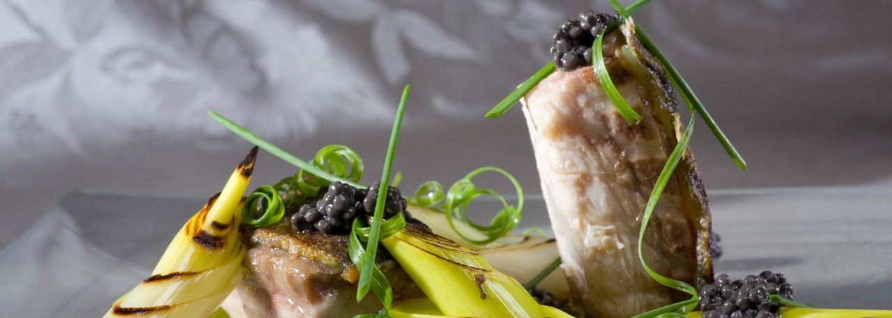 Spanish recipe: Chard-Grilled sturgeon with baked potato broth and grapefruit oil. Photo by: Toya Legido/©ICEX.