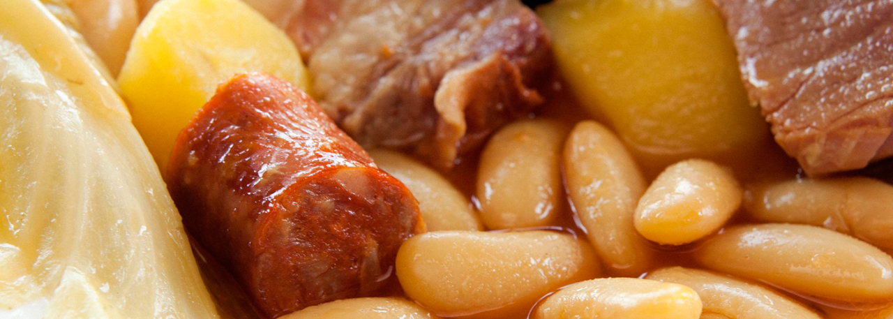 Spanish recipe: Asturian Stew. Photo by: Toya Legido/©ICEX.