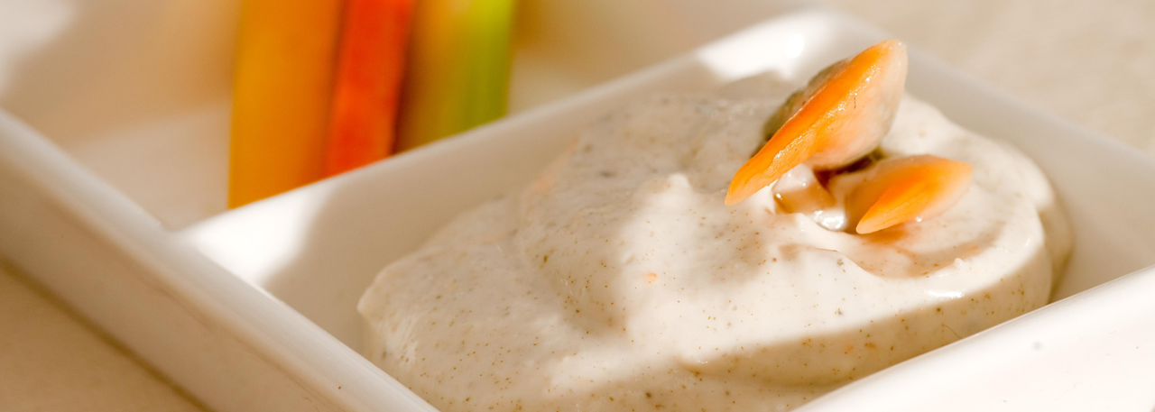 Spanish tapa recipe: Preserved cockle dip. Photo by: Toya Legido/©ICEX.