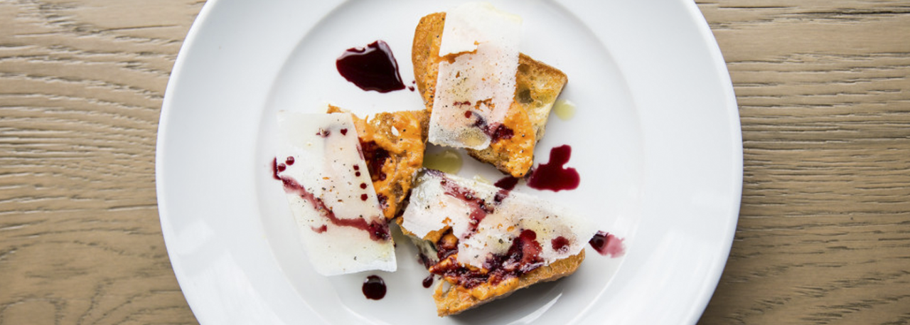 Bread Rubbed with Murcia al Vino Cheese, and Reduction of Ribera del Duero Wine - IMG