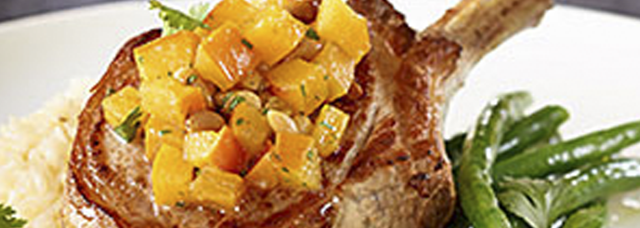 Pork Chops with Persimon® Chutney