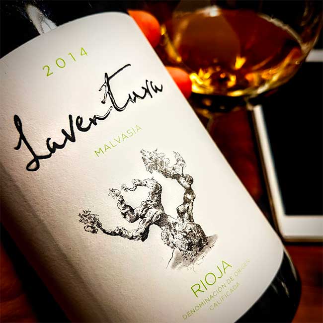 Malvasía wine, by Laventura winery. 