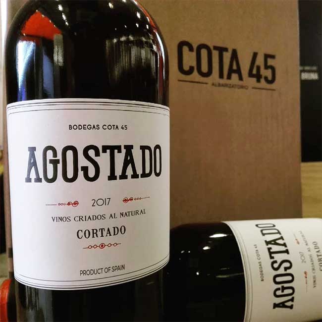 Unfortified wines from Cádiz. Agostado wine by Ramiro Ibáñez. 